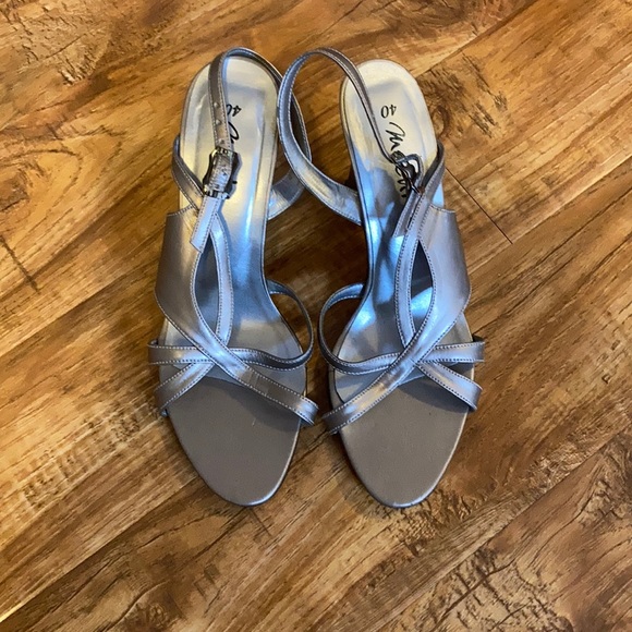 Mochi high-heeled sandals - Picture 1 of 3